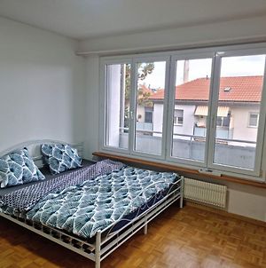 Entire Flat Close To Airport, Train, Center For 7 photos Exterior