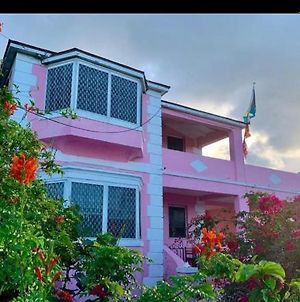 Bahamas Pink N White Castel Beach Getaway photos Exterior