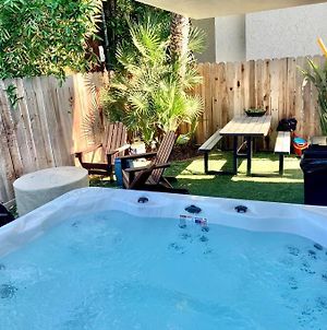 Private Hottub And Yard Walk To Beach And Village photos Exterior