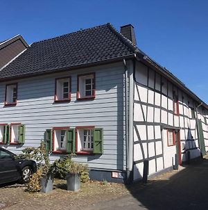 Die Kleine Villa Olefant Im Historischen Ortskern Von Schleiden-Olef photos Exterior