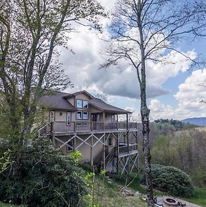 1 Beautiful View - Between Boone & Blowing Rock, Hot Tub, Pool Table! photos Exterior