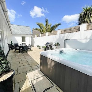 Contemporary 4 Bed Holiday Home With Hot Tub And Easy Walk To Croyde Beach - Seascape photos Exterior