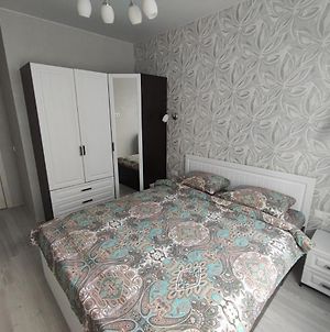 New Luxury Apartments On Chapaeva photos Exterior