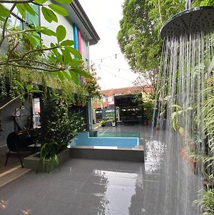 Oneriimba Private Pool & Garden Residence Johor Bahru photos Exterior