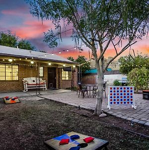 Sun-Lit House With Backyard Entertainment Patio photos Exterior