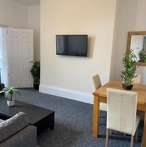 Newcastle Apartment 2 - Free Parking Long Stays Ideal For Contractors photos Exterior