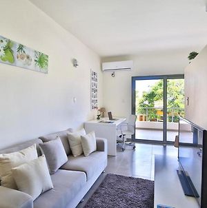 Room In Apartment - Modern Studio Very Well Located photos Exterior