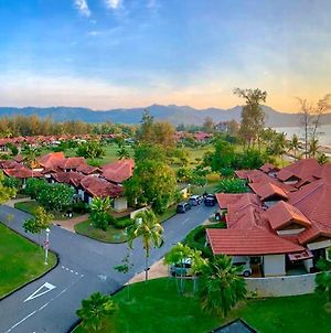 Borneo Beach Villas photos Exterior