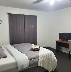 Private Room Near To Downtown Churchill Downs Uofl Airport &Kentucky Expo Center photos Exterior