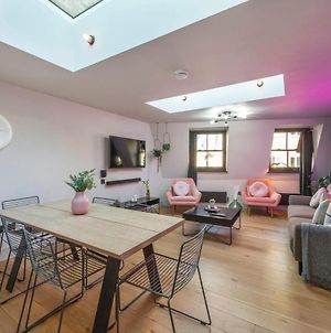 Extremely Glamorous & Luxurious 3 Bedroom Penthouse With Private Terrace Seconds Away From Leicester Square photos Exterior