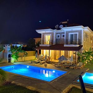Remarkable 4-Bed Villa Tasgin 2 Pools photos Exterior