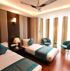 Hotel Azulo Inn Bhikaji Cama Place Delhi - Couple Friendly Local Ids Accepted photos Exterior