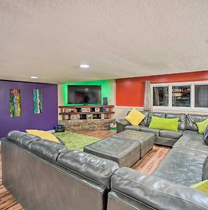 Eclectic Waukee Family Home With Huge Game Room photos Exterior