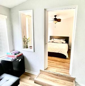 Double Private Room In Wynwood Area In Share House photos Exterior