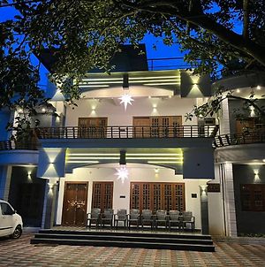 Marari Raju Beach Villa photos Exterior
