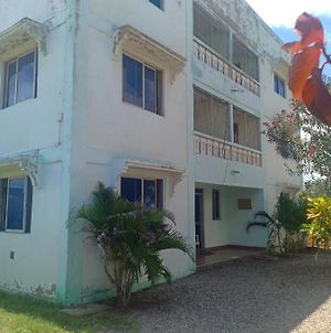 Maweni Sea Breeze Hotel & Apartments photos Exterior