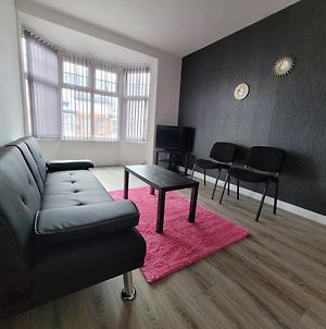 Spacious 2-Bed Apartment In Leicester photos Exterior