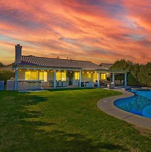Stunning 5 Star Home Retreat Private Pool-Spa-Bbq 4Br- photos Exterior