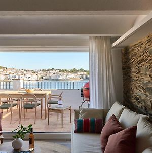Beachfront Penthouse With Terrace And Breathtaking Sea Views In Cadaques photos Exterior