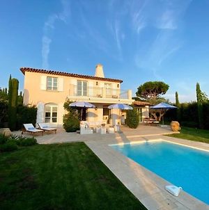 Superbe Villa Dans Le Domaine Du Golf Club & Resort Saint-Tropez photos Exterior