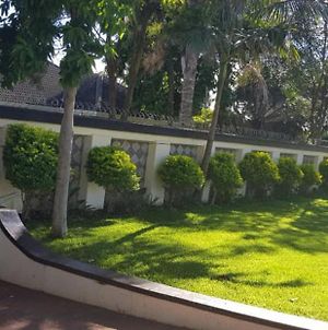Immaculate 6-Beddroomed Guest House In Harare photos Exterior