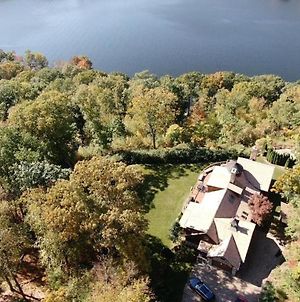 Exclusive High End Candlewood Lake Retreat photos Exterior