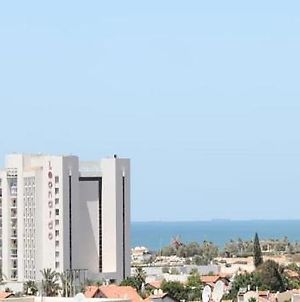 Beach Suite Israel 4Rm Vacation Rental Apartment דירת צימר נופש 4חד על הים באשקלון photos Exterior