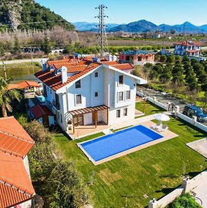 Dalyan Amazing New 6-Bedroom Private Villa With Swimming Pool photos Exterior