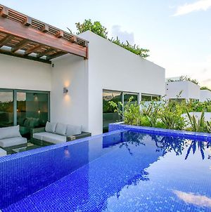 Gorgeous Private Pool With Terrace Steps To Beach And 5Th Ave! photos Exterior