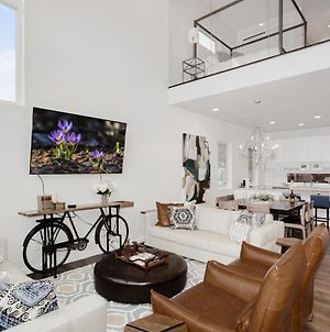 Terracotta Townhome - Across The Street From The Momentary - Bikes Available For Guests photos Exterior