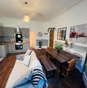 Stunning Apartment Sleeps Up To 4 In Blackpool photos Exterior