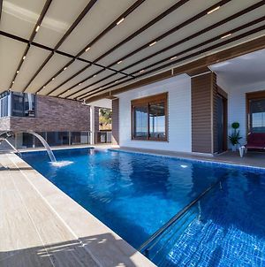 Exceptional Villa With Private Pool And Gorgeous View In Antalya photos Exterior