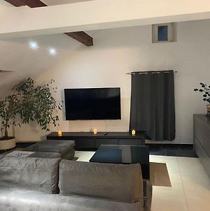 Cozy 120M² Apartment With 3 Bedrooms And 1 Home Cinema photos Exterior