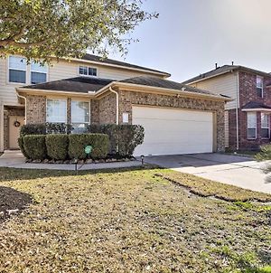 Katy Home With Patio, Near Parks And Trails! photos Exterior