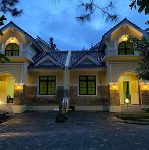 Villa Kota Bunga 2 Kamar Full Wifi Harga Budget photos Exterior