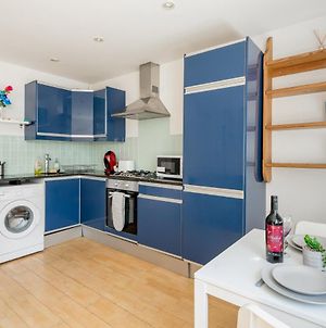 Cosy Apartment In Kings Cross - Long Stays - Wifi photos Exterior