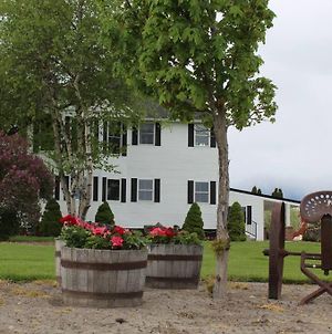 The Elegant Montana Farmhouse photos Exterior