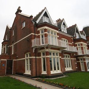 Britten House photos Exterior