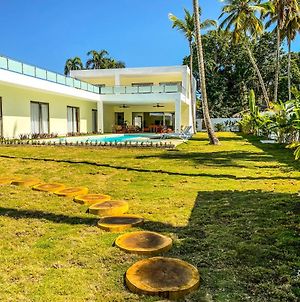 Luxury Villa: Beach, Pool, Tropical Garden photos Exterior