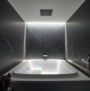 Five Stars Florence Luxury Apartments With Jacuzzi photos Exterior