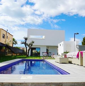 Stunning Villa With Private Pool, Solarium And Only 350M From The Beach photos Exterior