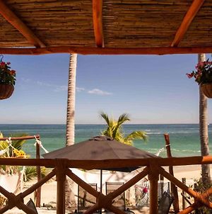 Beautiful Oceanfront Cabana photos Exterior