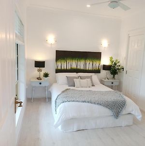 Beautiful 2 Bedroom Duplex With Private Patio photos Exterior