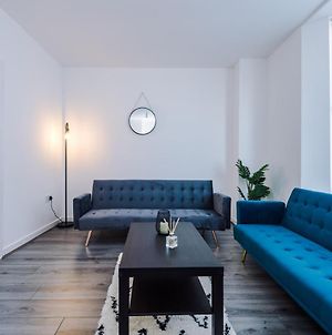 Modern Liverpool Apartment, Entire Flat, Stylish, Free Wifi & Netflix photos Exterior