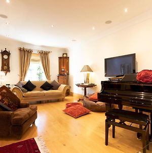 Pass The Keys 4 Bed Luxury Holiday Home W Wollaton Park Access photos Exterior