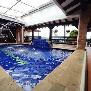 10 Bedroom Luxury Villa/Heated Pool,Jacuzzy,Full Gym photos Exterior