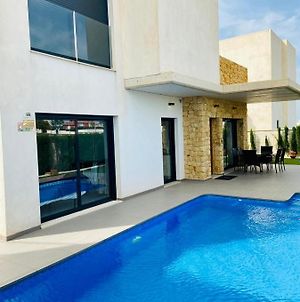 Luxury Villa With Private Pool photos Exterior