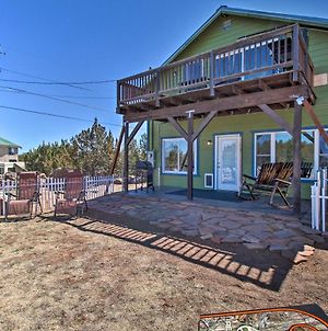 Quaint Show Low Home With Balcony And Lake Views! photos Exterior