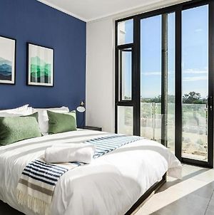Bellalux Beachfront - Luxury 3 Bedroom Apartment photos Exterior