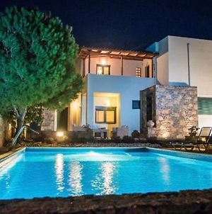 Luxury Villa In Agios Nikolaos With Private Pool photos Exterior